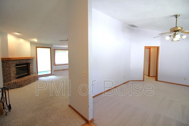 4022 S Iriondo Way in Boise, ID - Building Photo - Building Photo