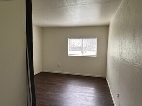 4290 Lake Shore Dr in Selma, OR - Building Photo - Building Photo