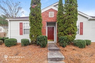 671 Windcroft Cir NW in Acworth, GA - Building Photo