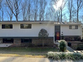 82 Briarview Cir in Greenville, SC - Building Photo