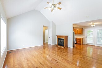 121 Fieldstone Ln in Springfield, TN - Building Photo - Building Photo