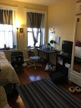 69 S Huntington Ave, Unit 1 in Boston, MA - Foto de edificio - Building Photo