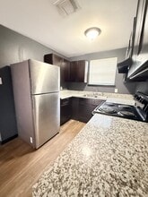 1005 Defender St in Houston, TX - Building Photo - Building Photo