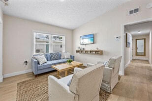 637 S Orlando Ave in Cocoa Beach, FL - Building Photo