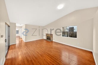 14359 Parkwood Dr in Fontana, CA - Building Photo - Building Photo