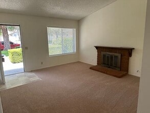 27808 Caraway Ln in Santa Clarita, CA - Building Photo - Building Photo