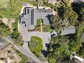 60 Crestview Ln in Montecito, CA - Building Photo