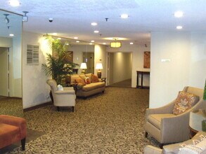 125 Acacia Cir in Indian Head Park, IL - Building Photo - Building Photo