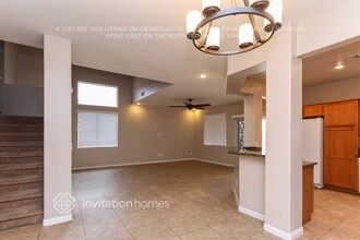 9371 Graceful Gold St in Las Vegas, NV - Building Photo - Building Photo