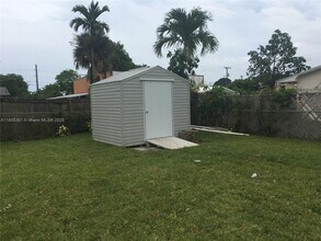 2230 Garfield St in Hollywood, FL - Building Photo - Building Photo