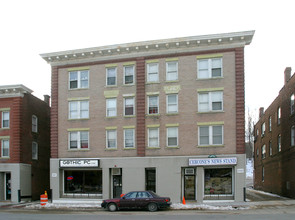 421-425 N Main St in Bristol, CT - Building Photo - Building Photo