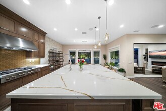 20643 Wood Rose Ct in Los Angeles, CA - Building Photo - Building Photo