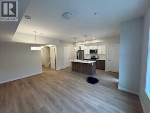 400 Belmont St SW in Calgary, AB - Building Photo - Building Photo