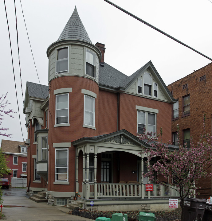 255 Hosea Ave in Cincinnati, OH - Building Photo