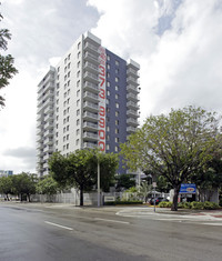 The Madison in Miami, FL - Foto de edificio - Building Photo