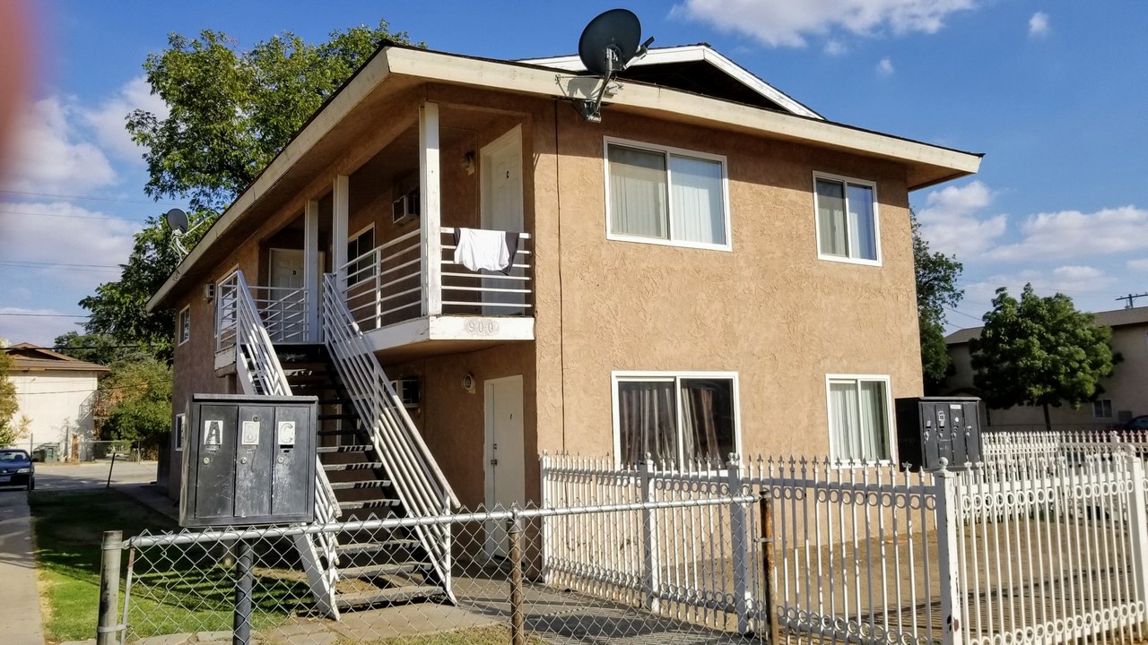 900 K St in Bakersfield, CA - Building Photo