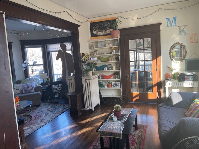 2935 N Maryland Ave in Milwaukee, WI - Building Photo - Building Photo