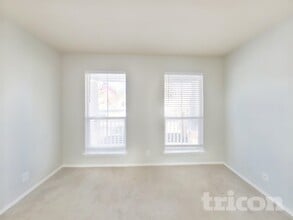 18521 Mammoth Cave Blvd in Pflugerville, TX - Foto de edificio - Building Photo