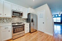 5941 S Loop E photo'