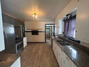 7480 Montana Hwy 35 in Bigfork, MT - Building Photo - Building Photo