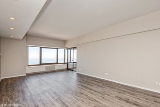 175 E Delaware Pl, Unit 5308 in Chicago, IL - Building Photo - Building Photo