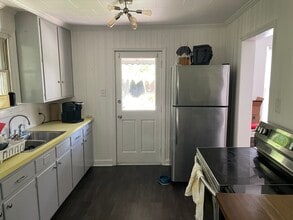 600 W Markham Ave in Durham, NC - Building Photo - Building Photo