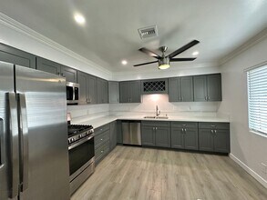 4875-4885 Normandie Pl in La Mesa, CA - Building Photo - Building Photo