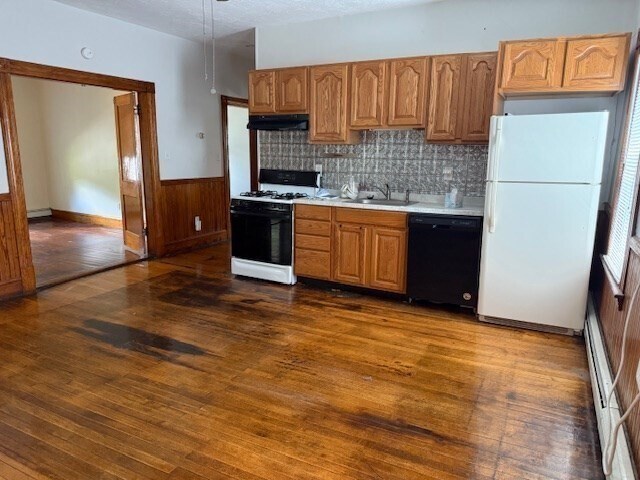 64 Crapo St in Bridgewater, MA - Building Photo - Building Photo
