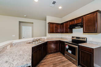 1049 Brookhaven Dr in Odenville, AL - Building Photo - Building Photo