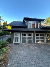 1843 Rebecca Ave, Unit 1 in Hood River, OR - Building Photo - Building Photo