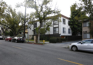 332 W Lomita Ave in Glendale, CA - Foto de edificio - Building Photo