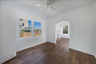 4414 Red River St in Austin, TX - Building Photo - Building Photo