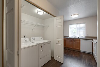 Zachary Park Apartments in Portland, OR - Foto de edificio - Interior Photo