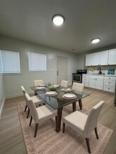 2515 S Parkcrest Dr in West Valley City, UT - Foto de edificio - Building Photo