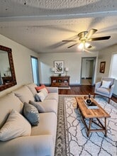 4609 Dabney St in Houston, TX - Building Photo - Building Photo