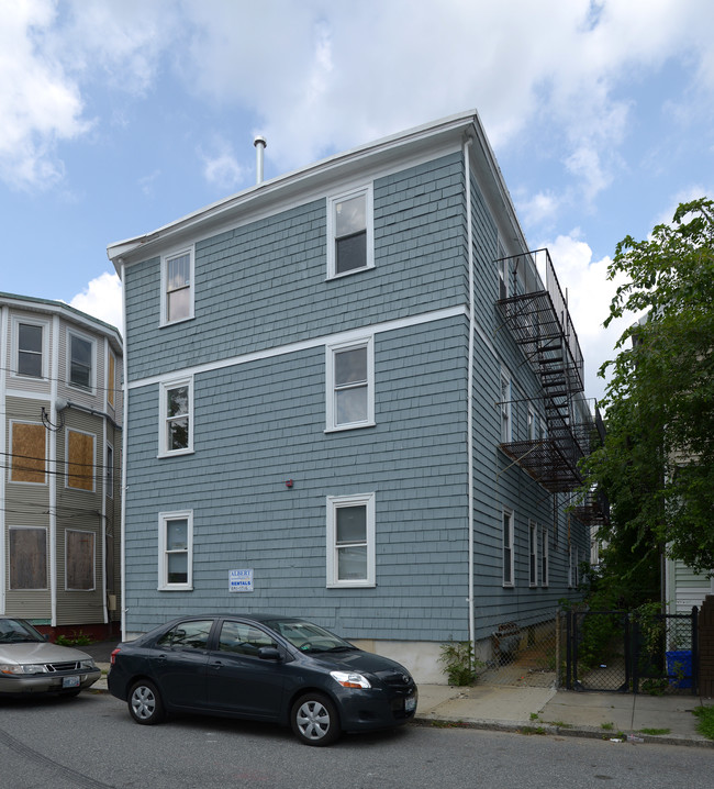 19 Monticello St in Providence, RI - Building Photo - Building Photo