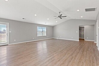 209 Candy Apple Ln in Richmond, KY - Foto de edificio - Building Photo