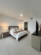 153 N Seabreeze Blvd in Fort Lauderdale, FL - Building Photo - Building Photo
