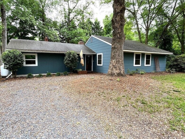 375 Midland Rd in Southern Pines, NC - Foto de edificio