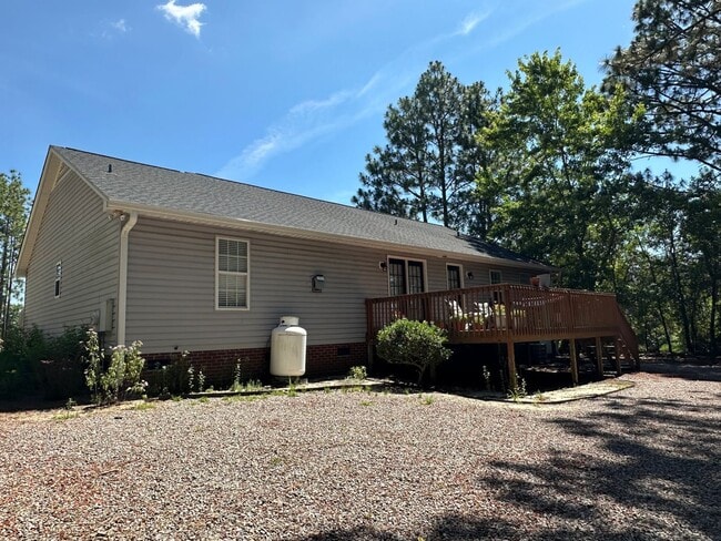 610 Carolina Way in Sanford, NC - Building Photo - Building Photo
