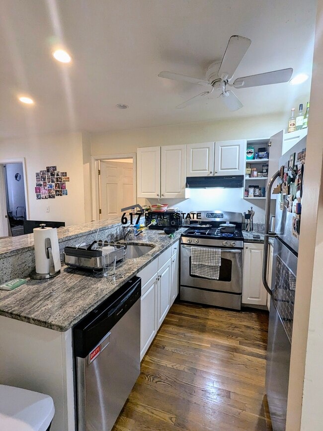 66 Egmont St in Brookline, MA - Building Photo - Building Photo