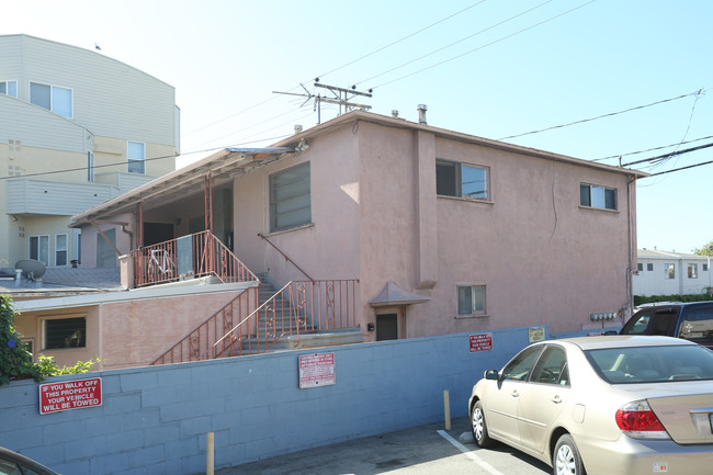 1218 11th St in Santa Monica, CA - Building Photo - Building Photo