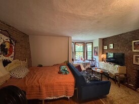 14 Wellington St, Unit 4F in Boston, MA - Building Photo