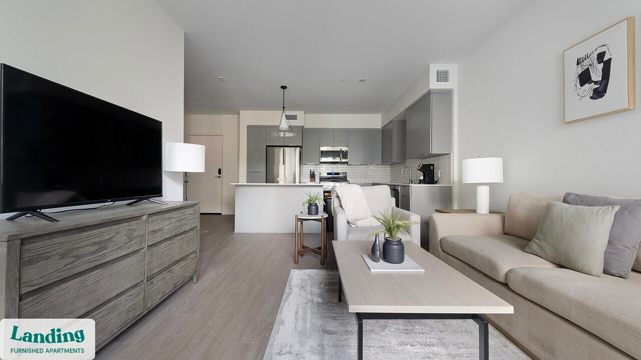 9235 W Russell Rd in Las Vegas, NV - Building Photo