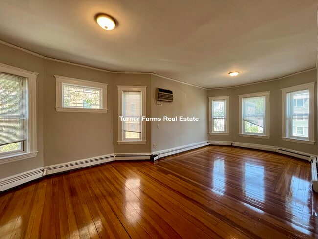 8 Chapman Pl, Unit 2