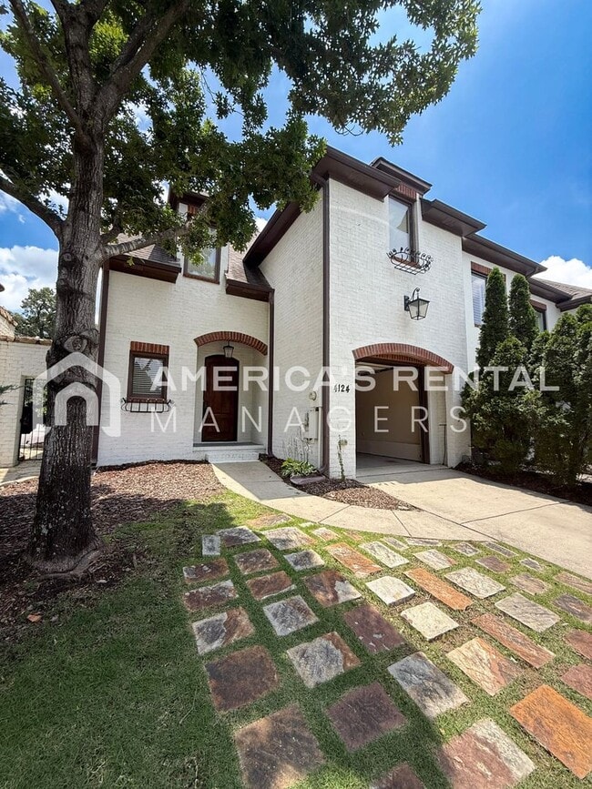 property at 4124 Heritage Pl