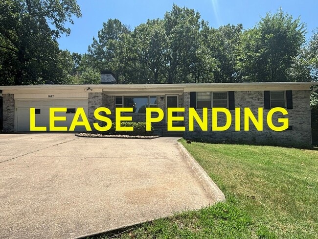 property at 1627 W Wedington Dr
