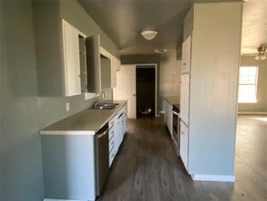 908 Circle Dr in Bowie, TX - Building Photo - Building Photo