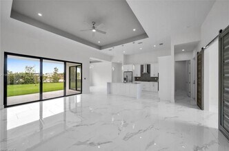 50 NE 4th St in Cape Coral, FL - Building Photo - Building Photo