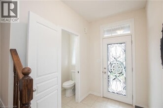 331 Stonehenge Dr in Ancaster, ON - Building Photo - Building Photo